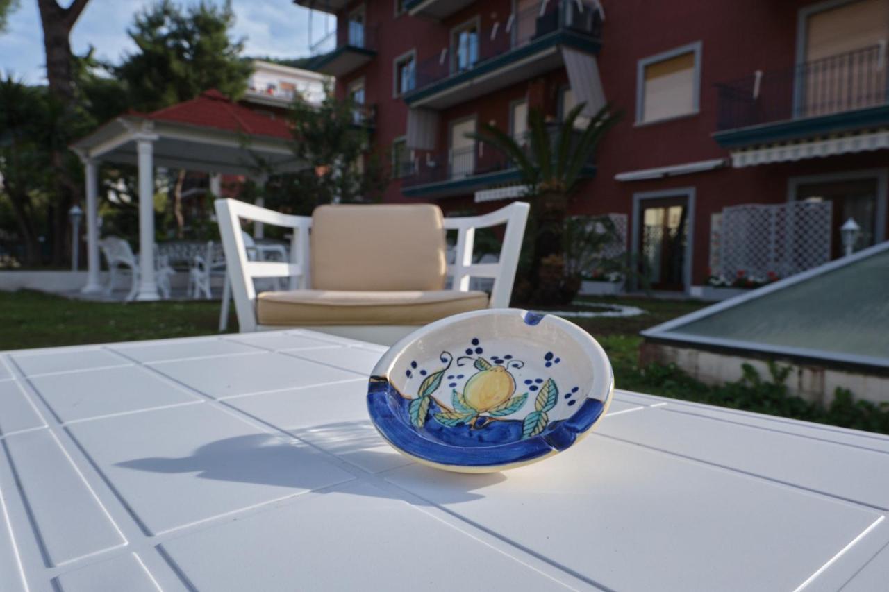 Giardino Archeologico Bed and Breakfast Sorrento Exteriör bild